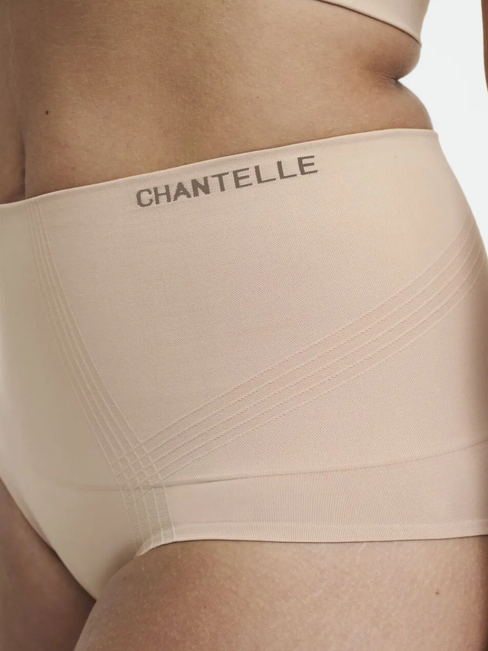 Chantelle Smooth Comfort Sculpting high-waisted full brief Sand Best