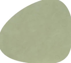 TABLE MAT CURVE L 37X44CM NUPO olive green>LIND DNA New