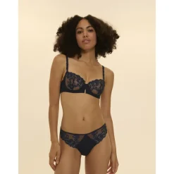 THONG><noscript><img width=