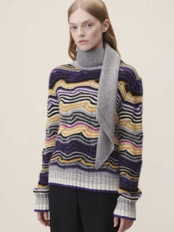 Triangle Solid Logo M - 100% cashmere>Lala Berlin Clearance