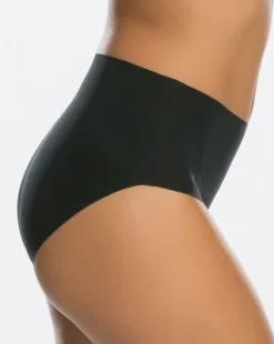 Undie-tectable Brief><noscript><img width=