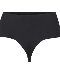 Dame Spanx Undie-tectable Thong