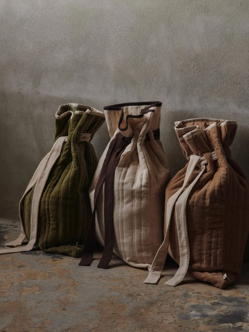 Ferm Living Vari Quilted Sack - Velvet - Khaki