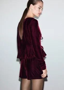 Velvet shorts><noscript><img width=