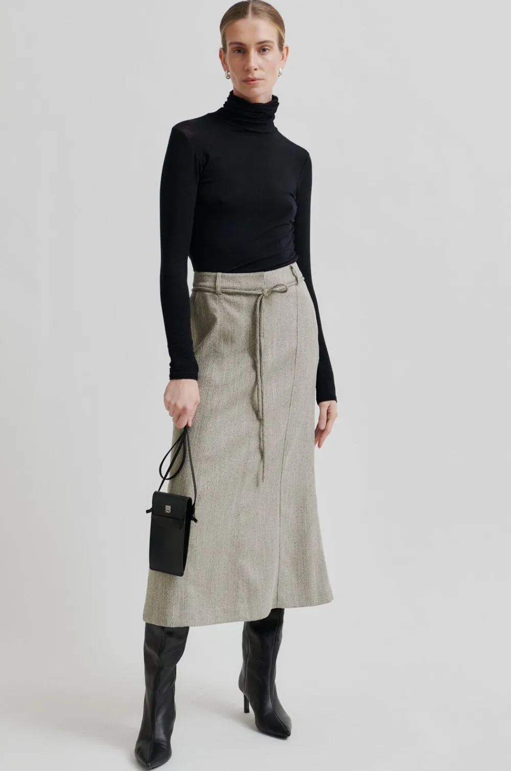 Second Female Verla Leather Phone Bag Black Clearance