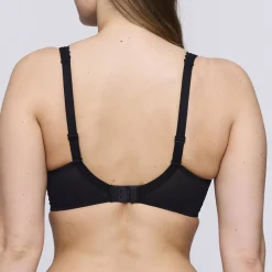 Vivgirl under vatteret plunge bh><noscript><img width=